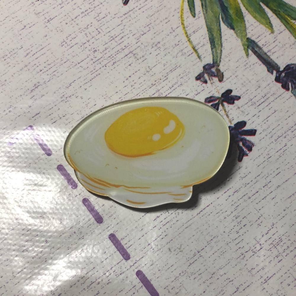 🩵 Free add-on || Egg brooch pin 🍳